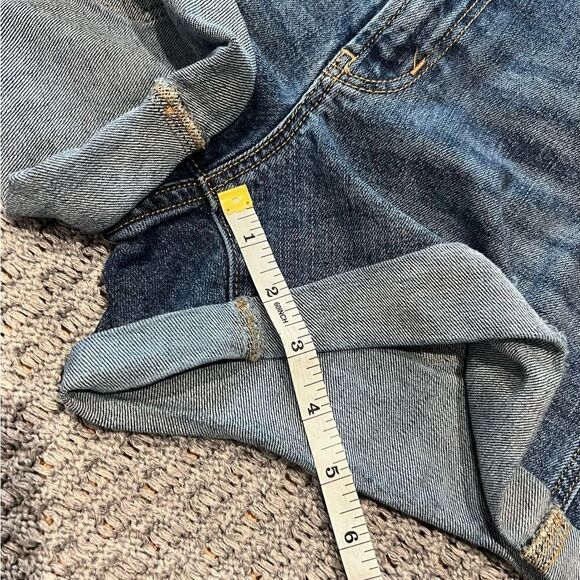 Old Navy boyfriend, mid rise, jean shorts, size 2 - Picture 11 of 11